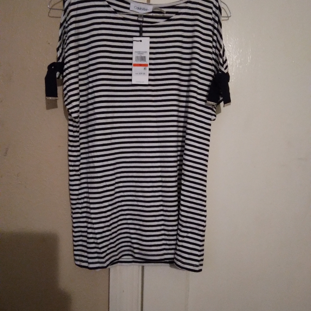Calvin Klein Top - Picture 2 of 2